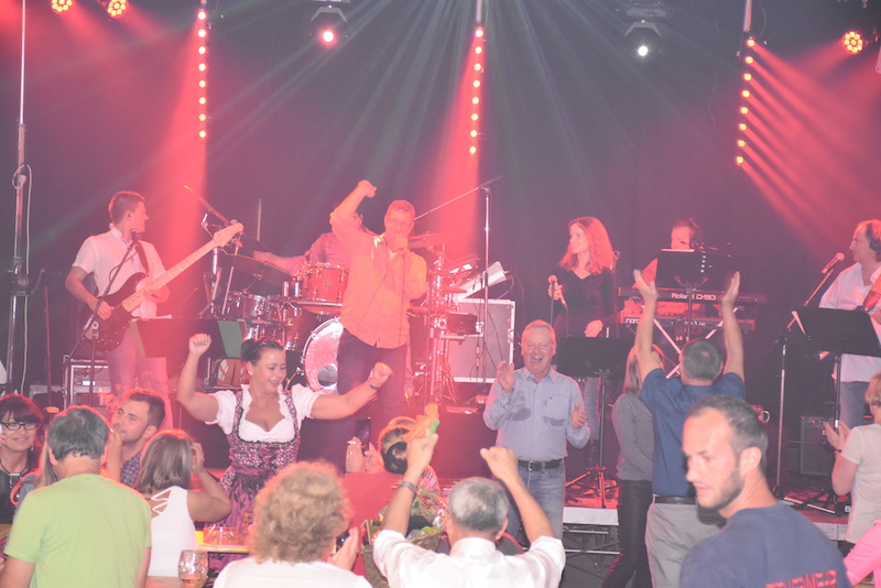 "True Colors" Music & Entertainment – Bild 7