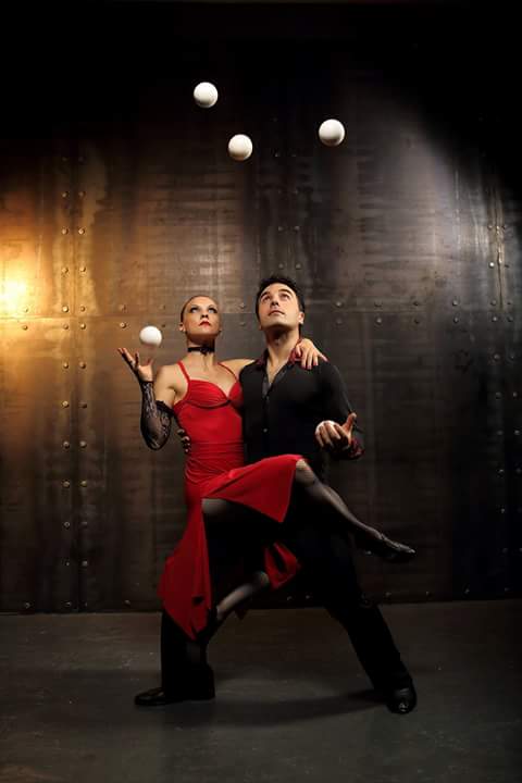 Juggling Duo Red Tango – Bild 3
