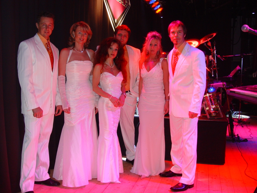 CARO - DJ´S & MUSIKBANDS