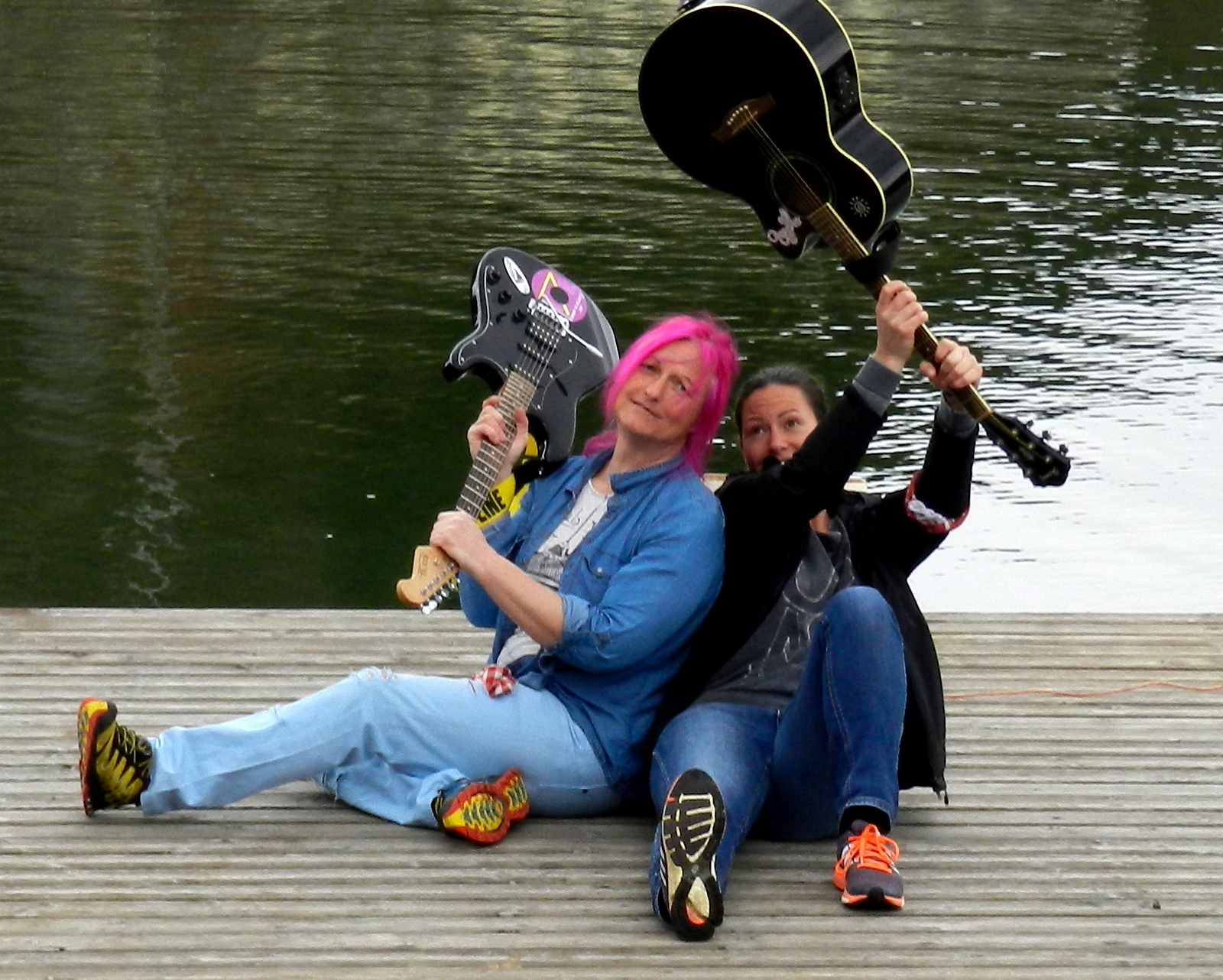 45grad Cathi & Erika - DJ´S & MUSIKBANDS
