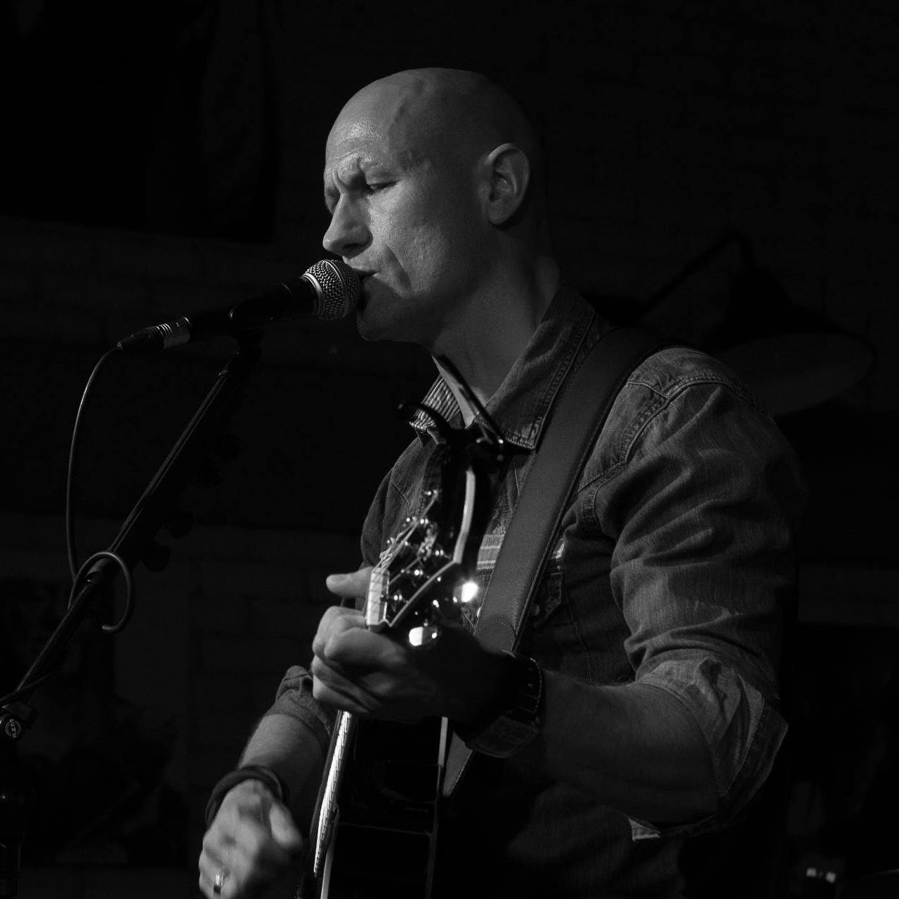 Chris Karl Sobotka - DJ´S & MUSIKBANDS